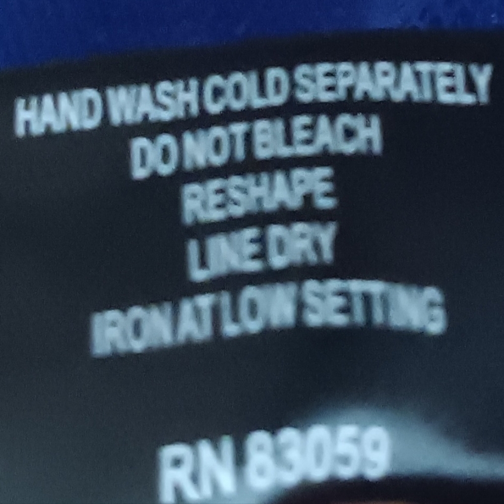 Drew Flutter Sleeve Top Size Medium - image 6